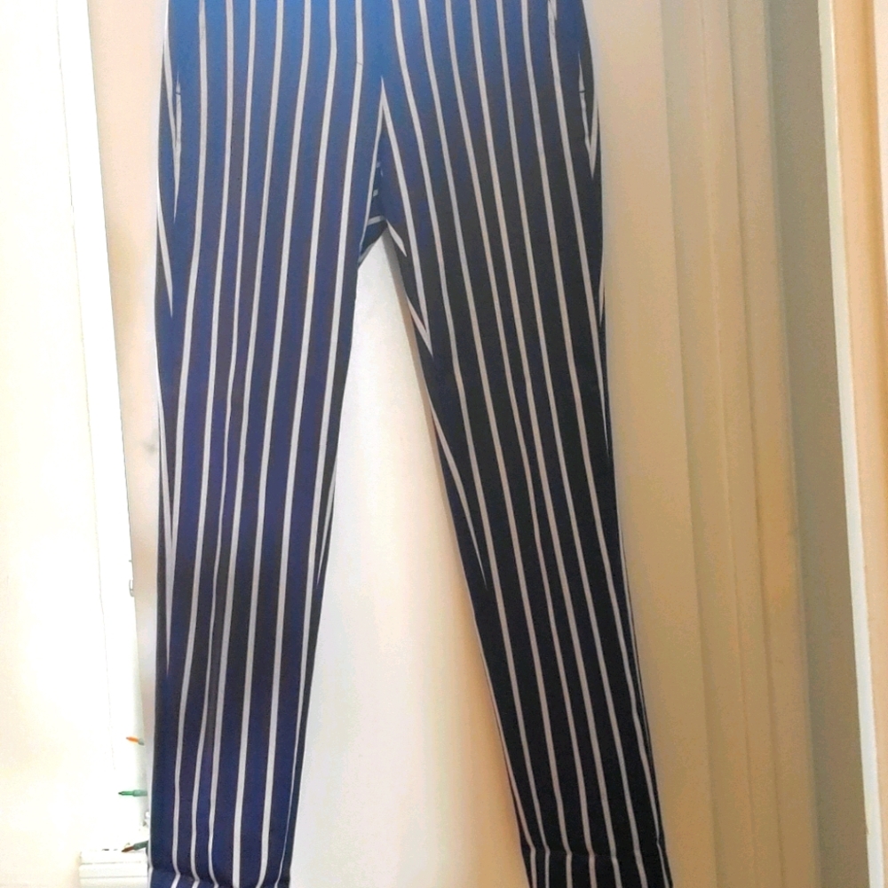 Worn only once! Work trouser with a stretch.